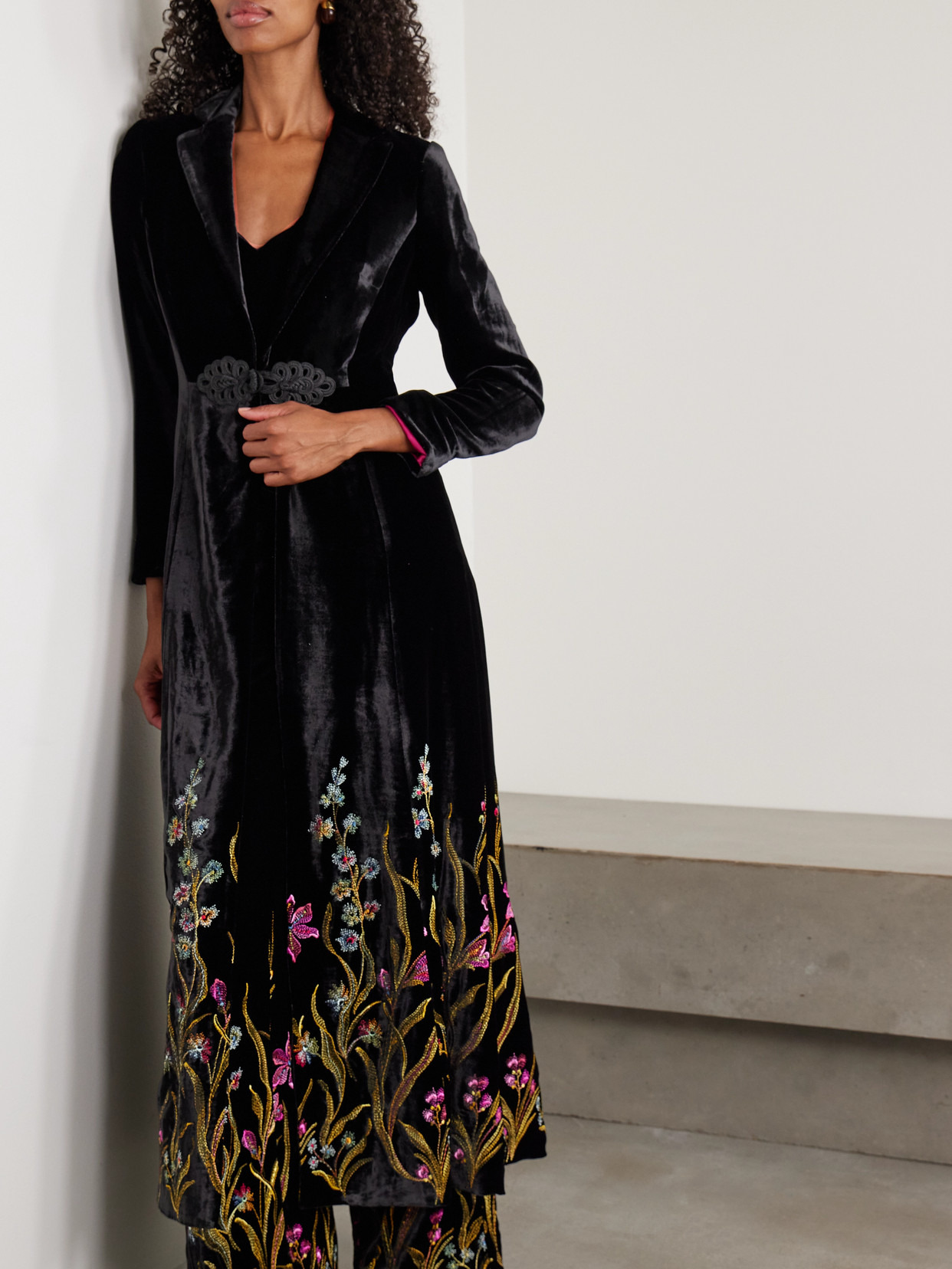 Platino Embroidered Velvet Coat - 4