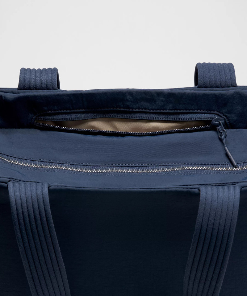 Triple Compartment Tote Bag 18L 8