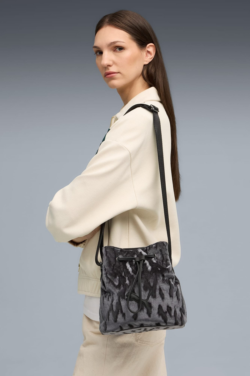 PUMA PLUSH Bucket Bag outlook