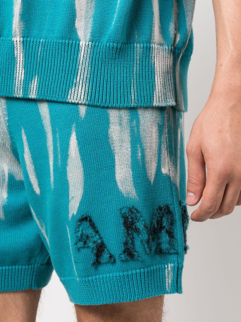 logo-embroidered knitted shorts - 5