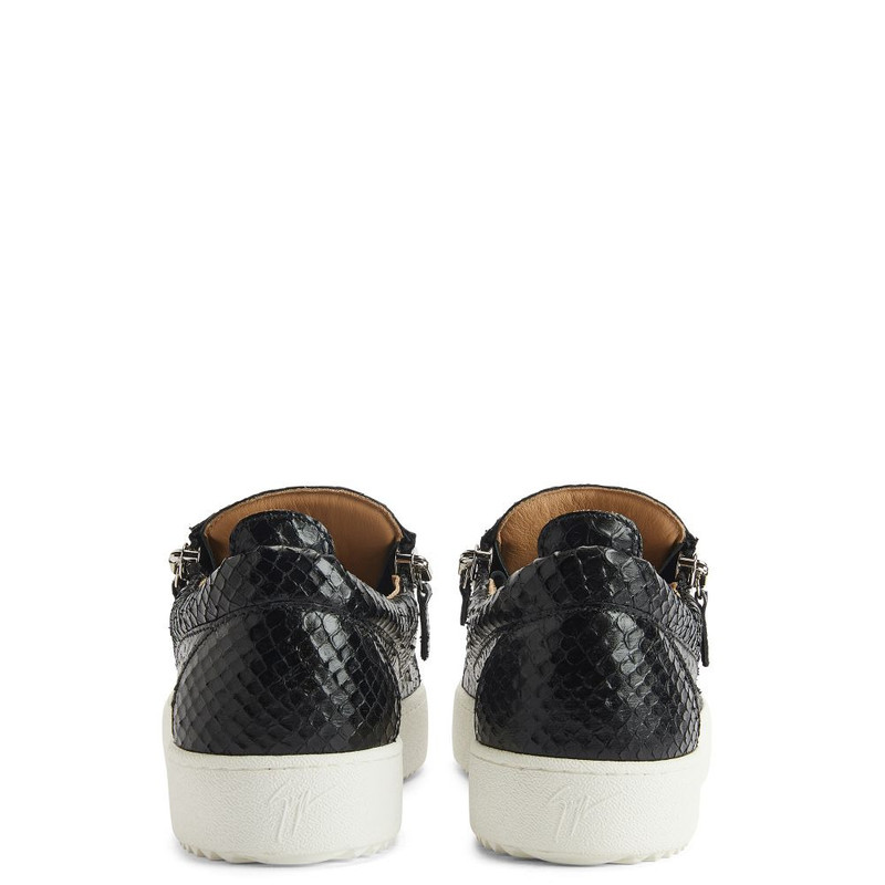 Giuseppe Zanotti Frankie outlook