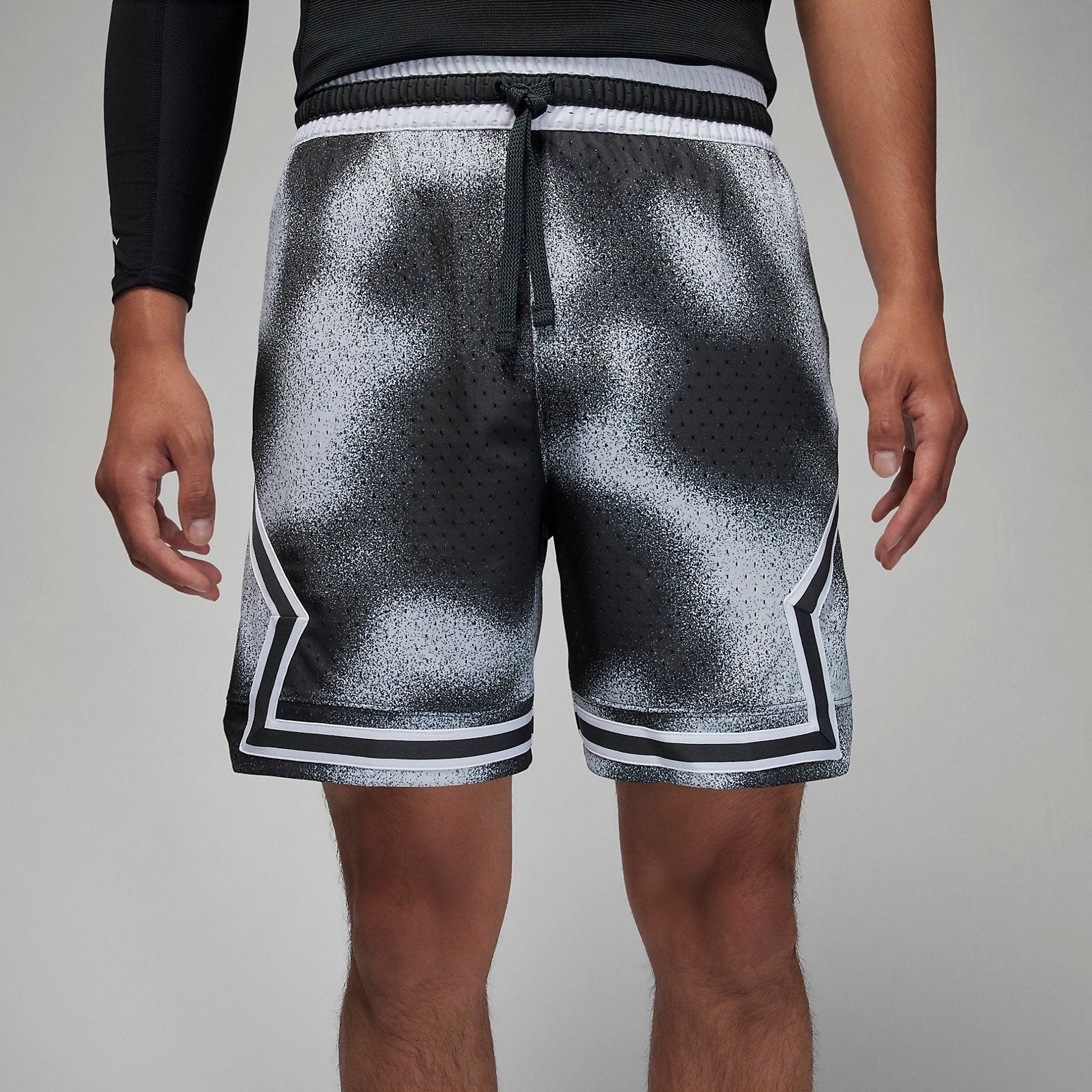 Air Jordan Dri-fit Sport Diamond Pattern Shorts 'Black Wolf Gray Wolf Gray' FB7577-070 - 3