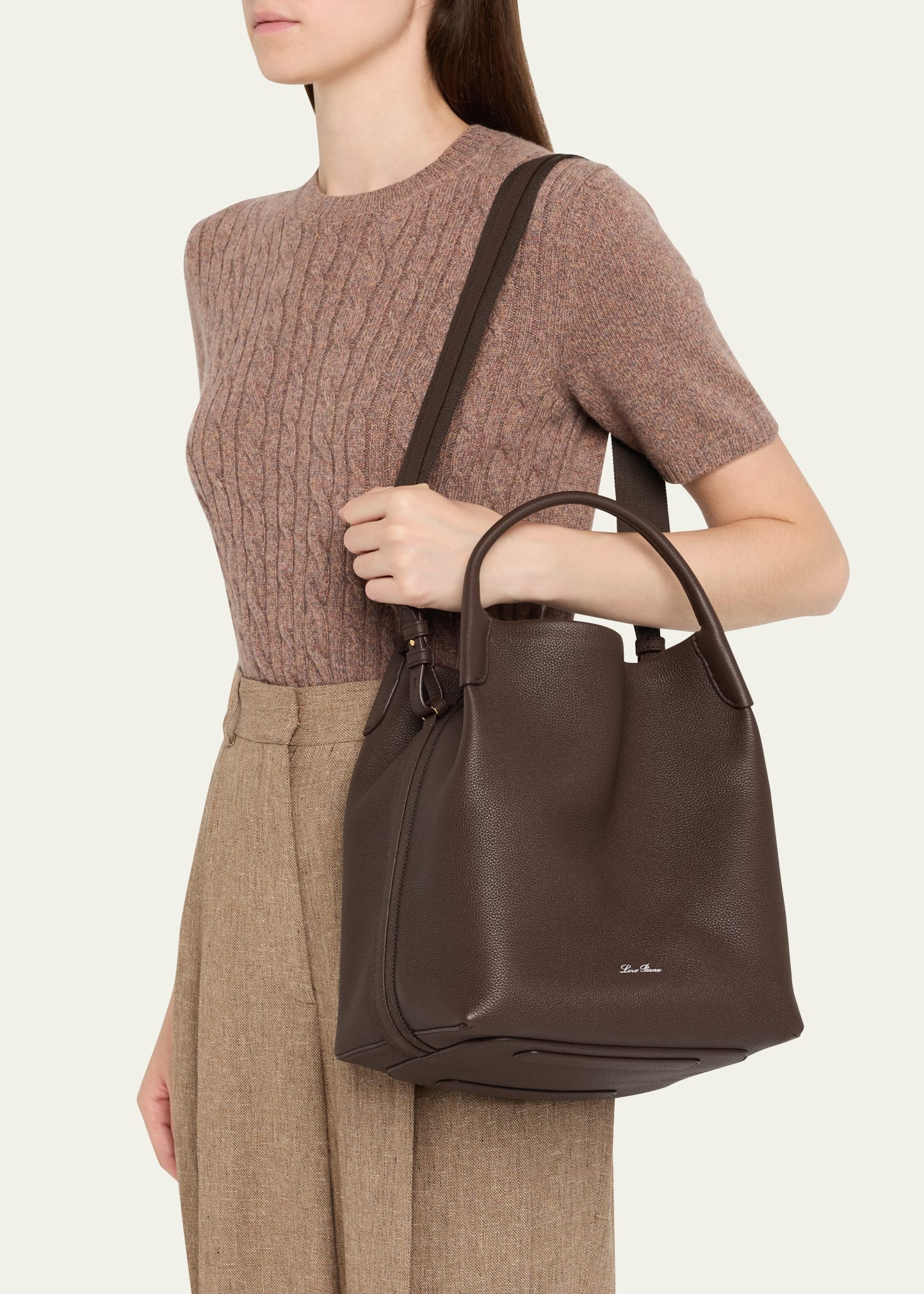 Large Bale Fine-Grain Leather Bag - 2