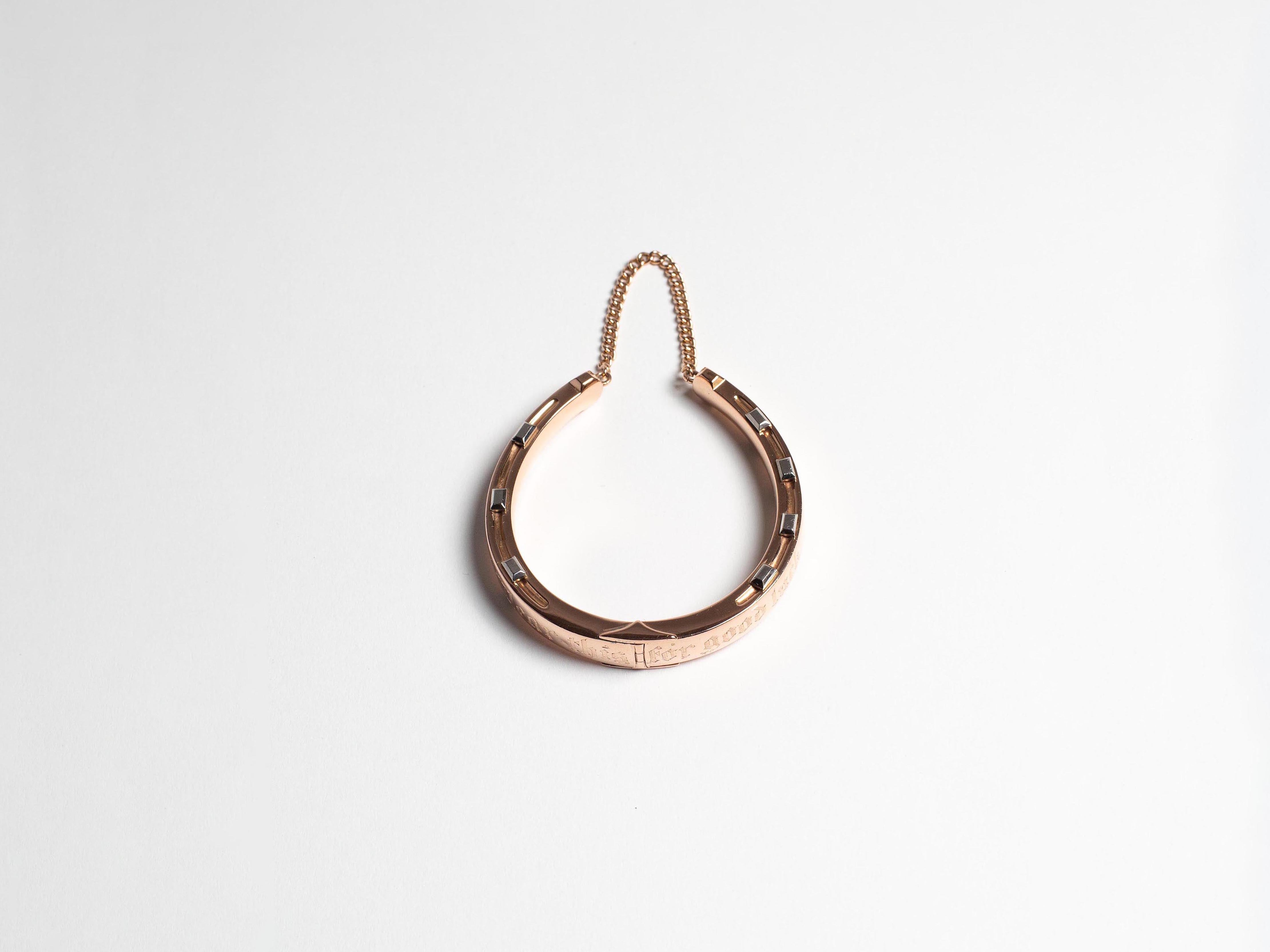 HORSESHOE BANGLE IN 15kt GOLD - 3