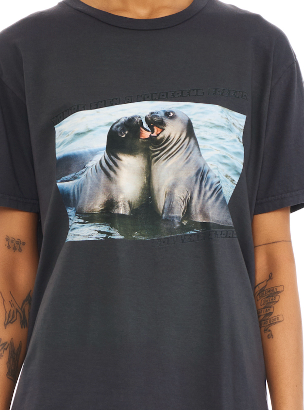 WONDERFUL FRIEND GRAPHIC TEE - 3