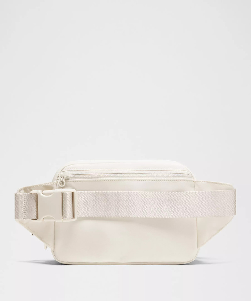 Everywhere Belt Bag Large with Long Strap 2L 3