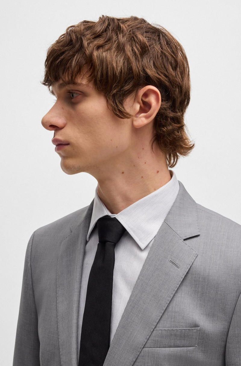 SLIM-FIT SUIT IN PERFORMANCE WOOL SERGE 4
