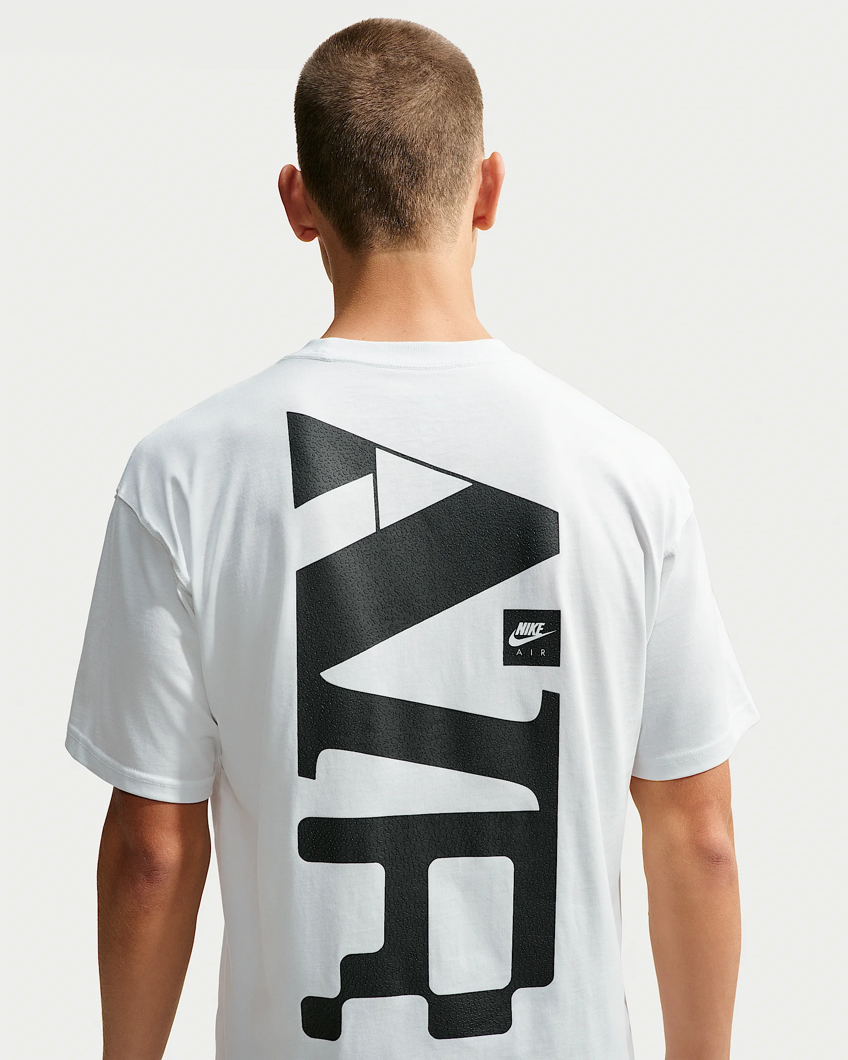 Nike Sportswear Men's T-Shirt - 1