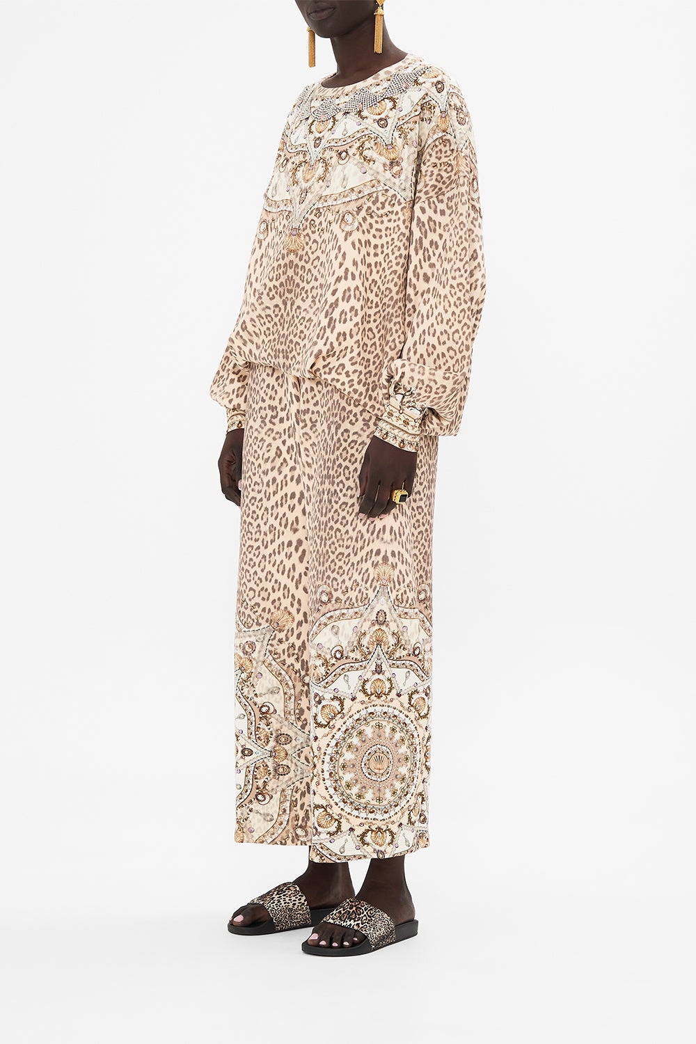 EMBELLISHED TUCK DETAIL SWEATER - 4