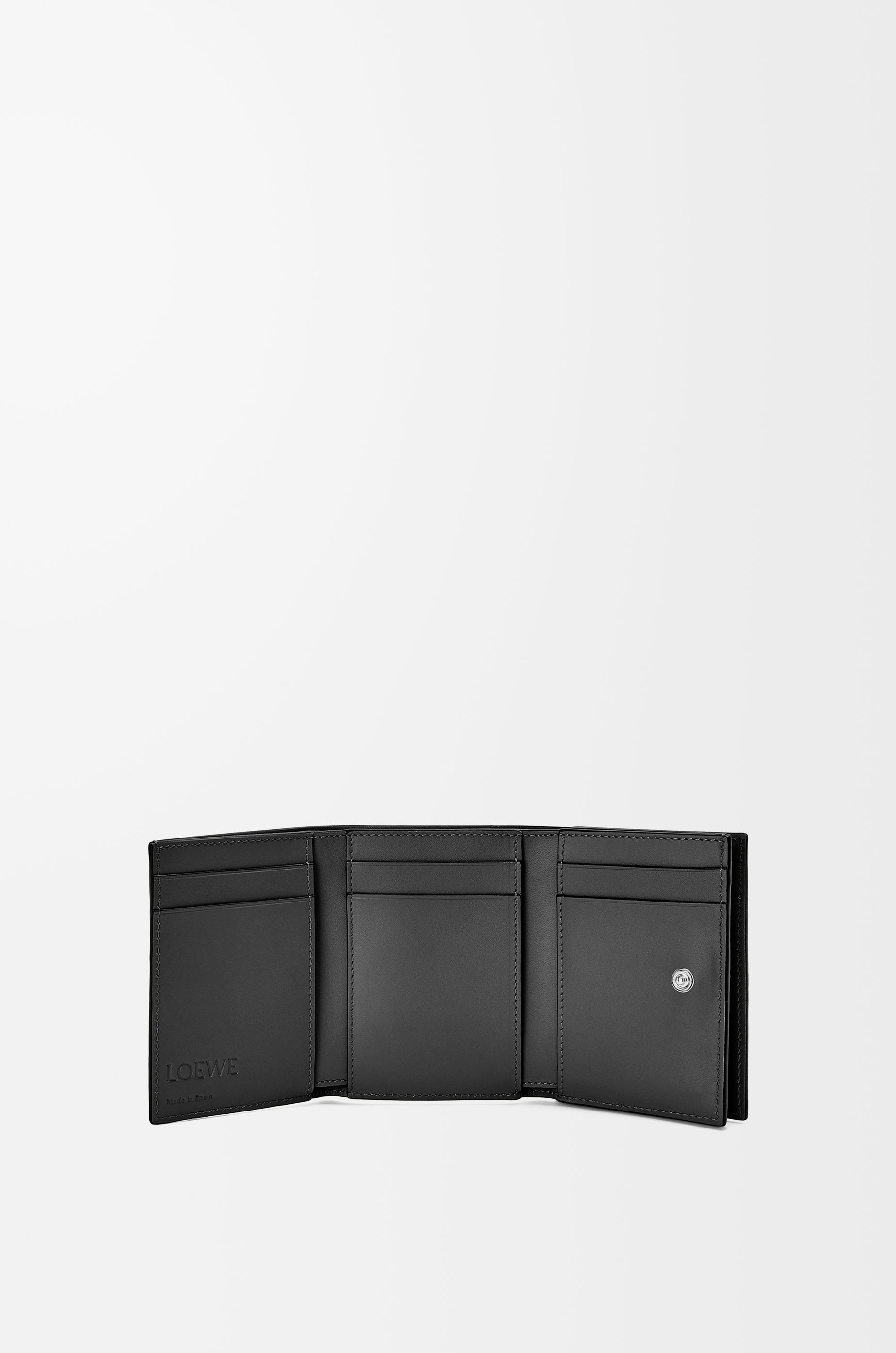 Trifold wallet in soft grained calfskin - 2