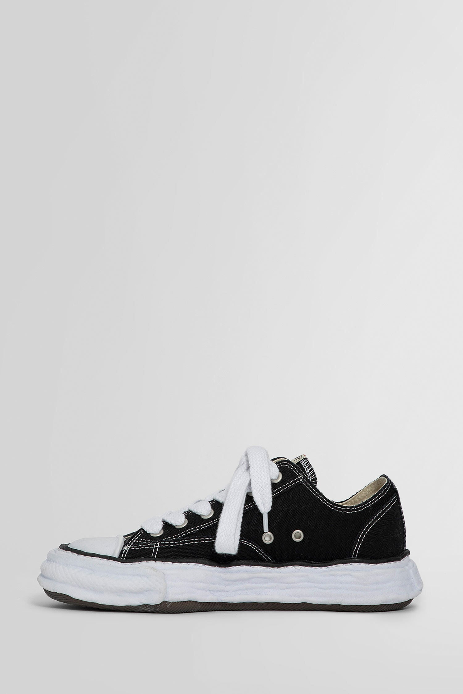 MAISON MIHARA YASUHIRO UNISEX BLACK SNEAKERS - 4