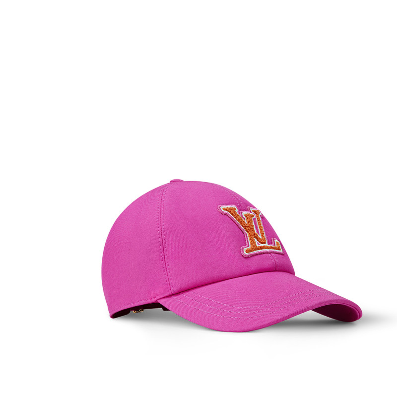 Louis Vuitton LV Signature Cap outlook