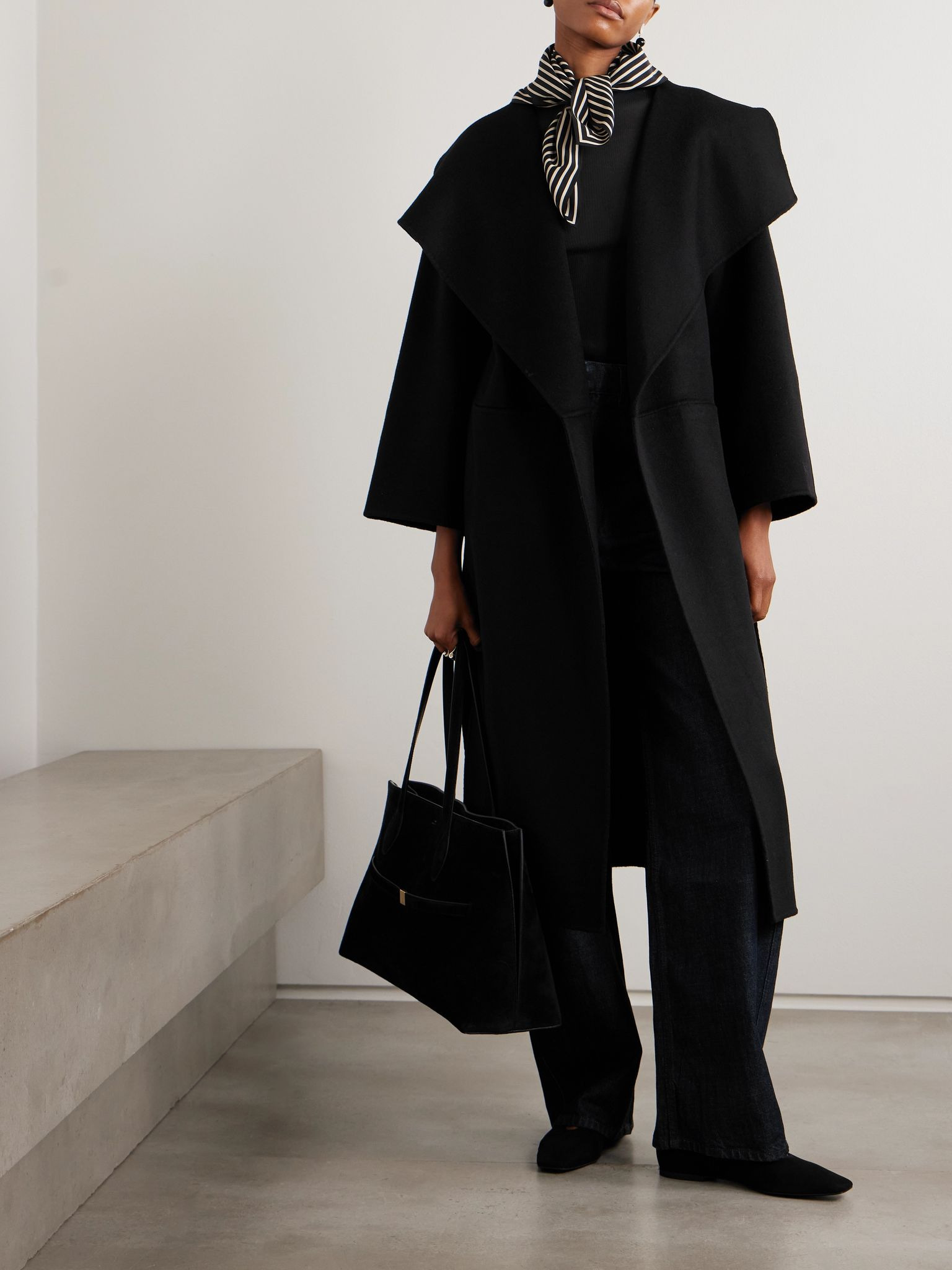 Signature wool and cashmere-blend coat Black - 2