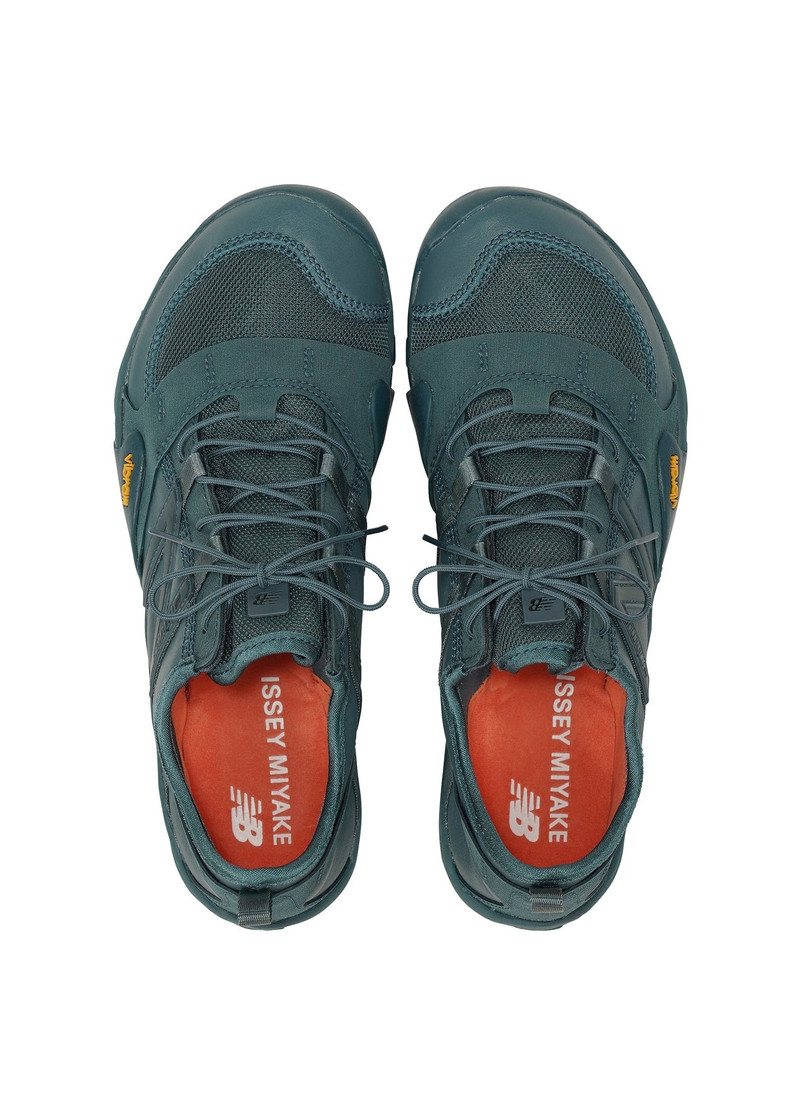 ISSEY MIYAKExNew Balance MT10O 5