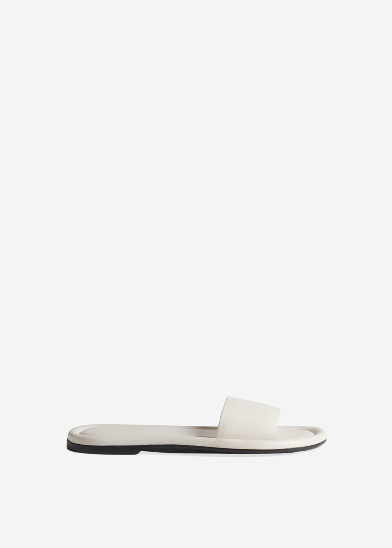 Slide Sandal in Leather 1