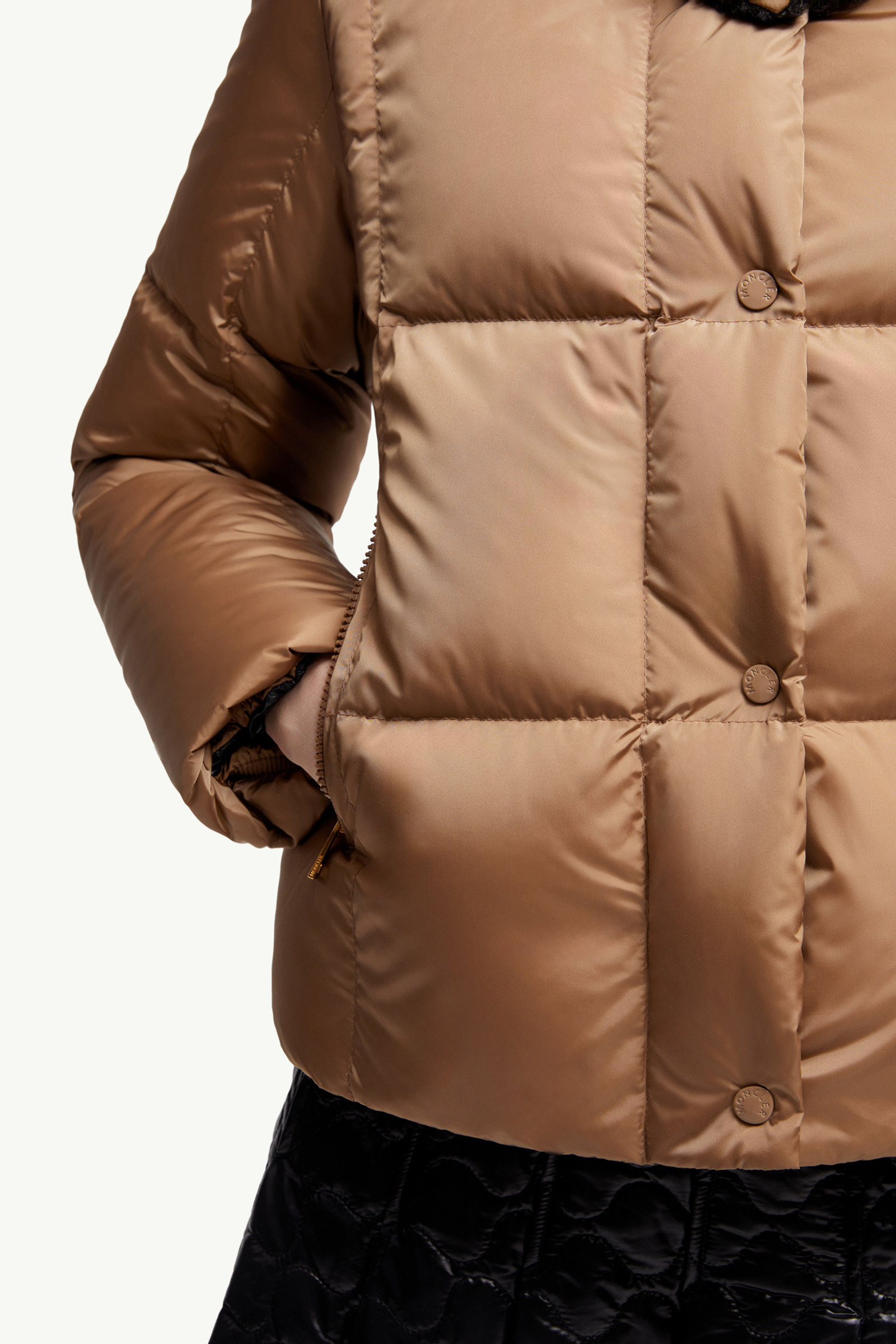 Castelnou Square-Quilted Hooded Short Down Jacket - 7