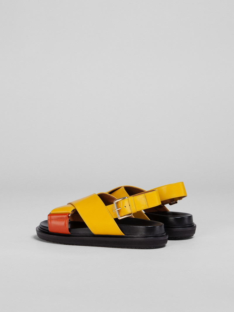 Marni YELLOW AND ORANGE LEATHER FUSSBETT outlook