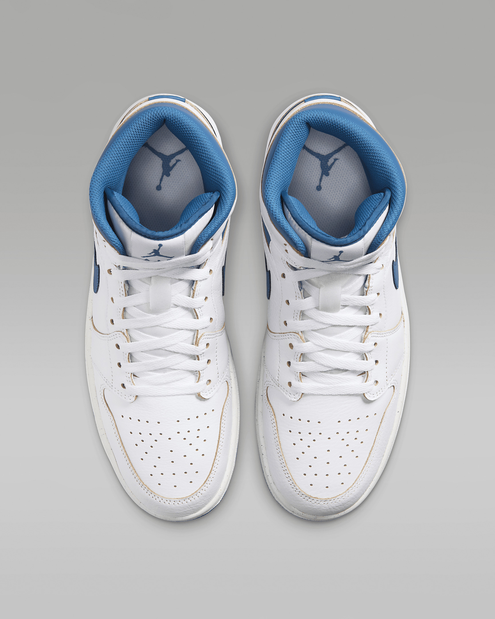 Men's Air Jordan 1 Mid SE Shoes - 4