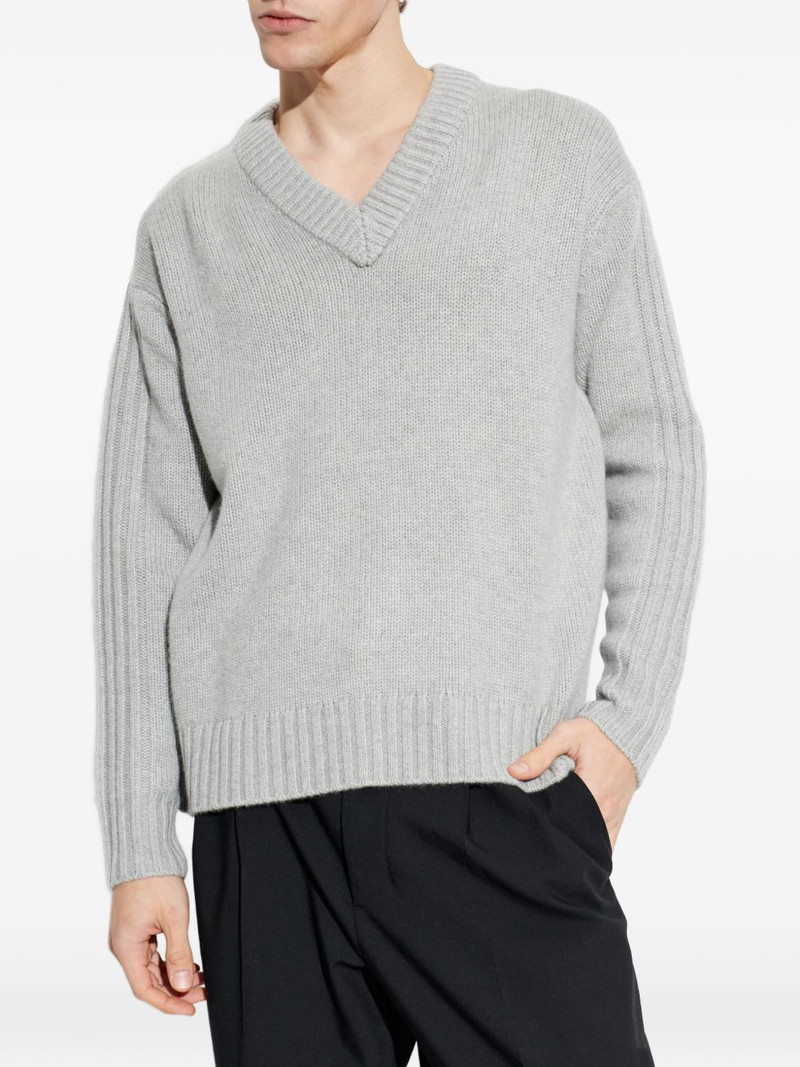 Dan v-neck knitted sweater 3