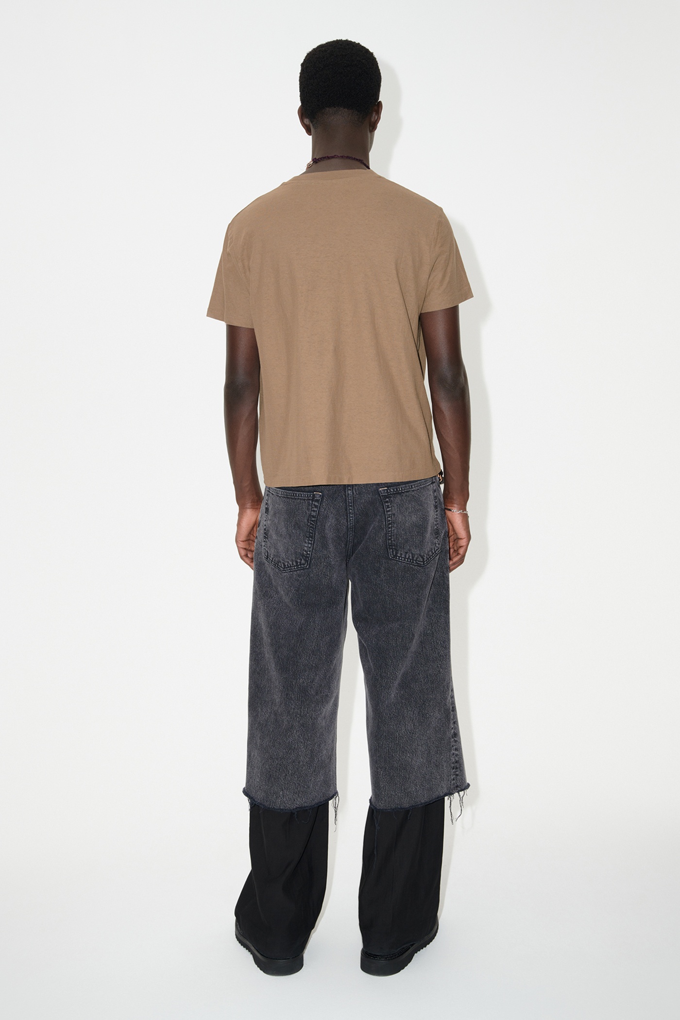 Hover T-Shirt in Capers Green Dry Crepe - 5