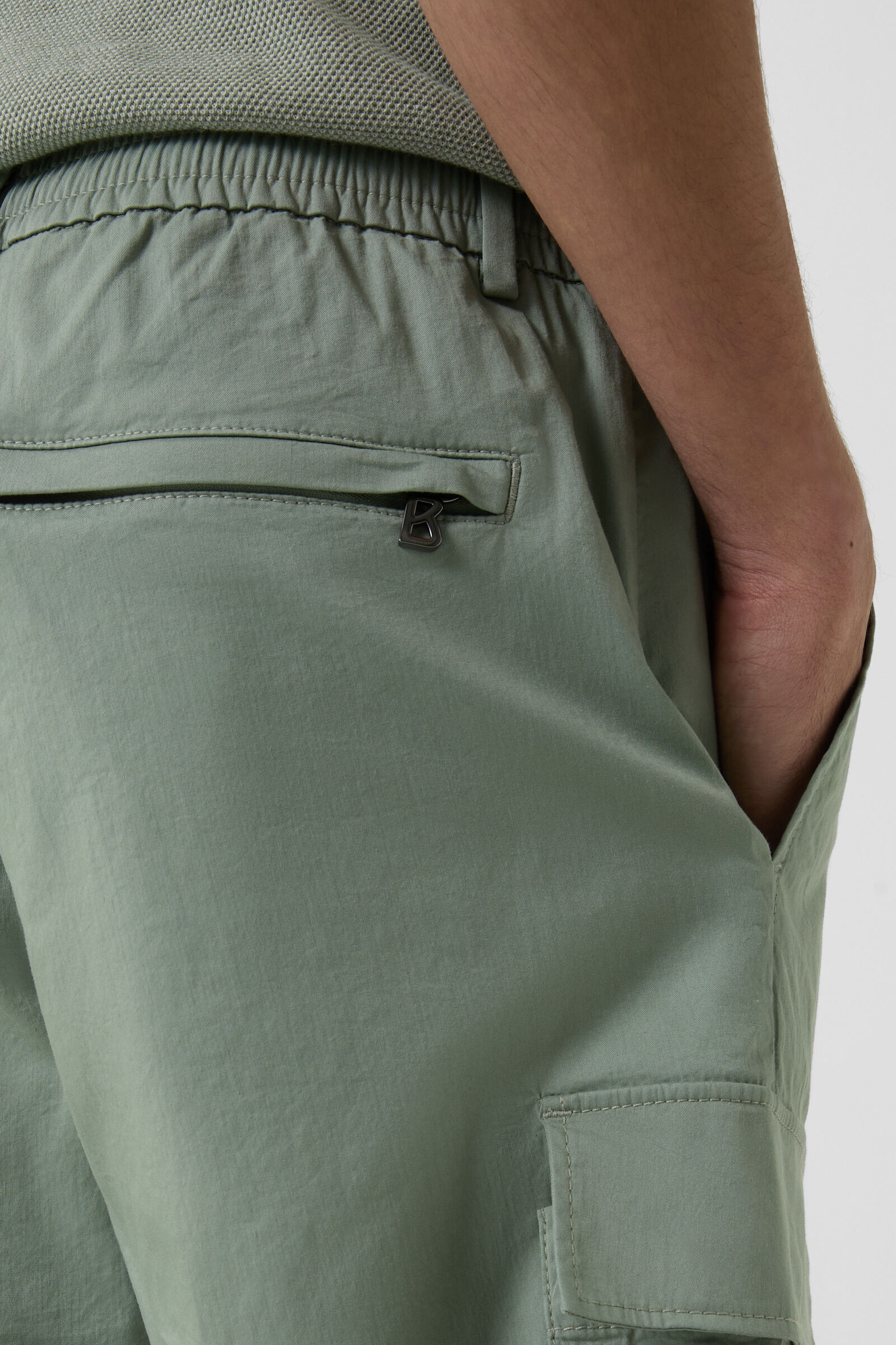 Marc cargo shorts in Eucalyptus - 6