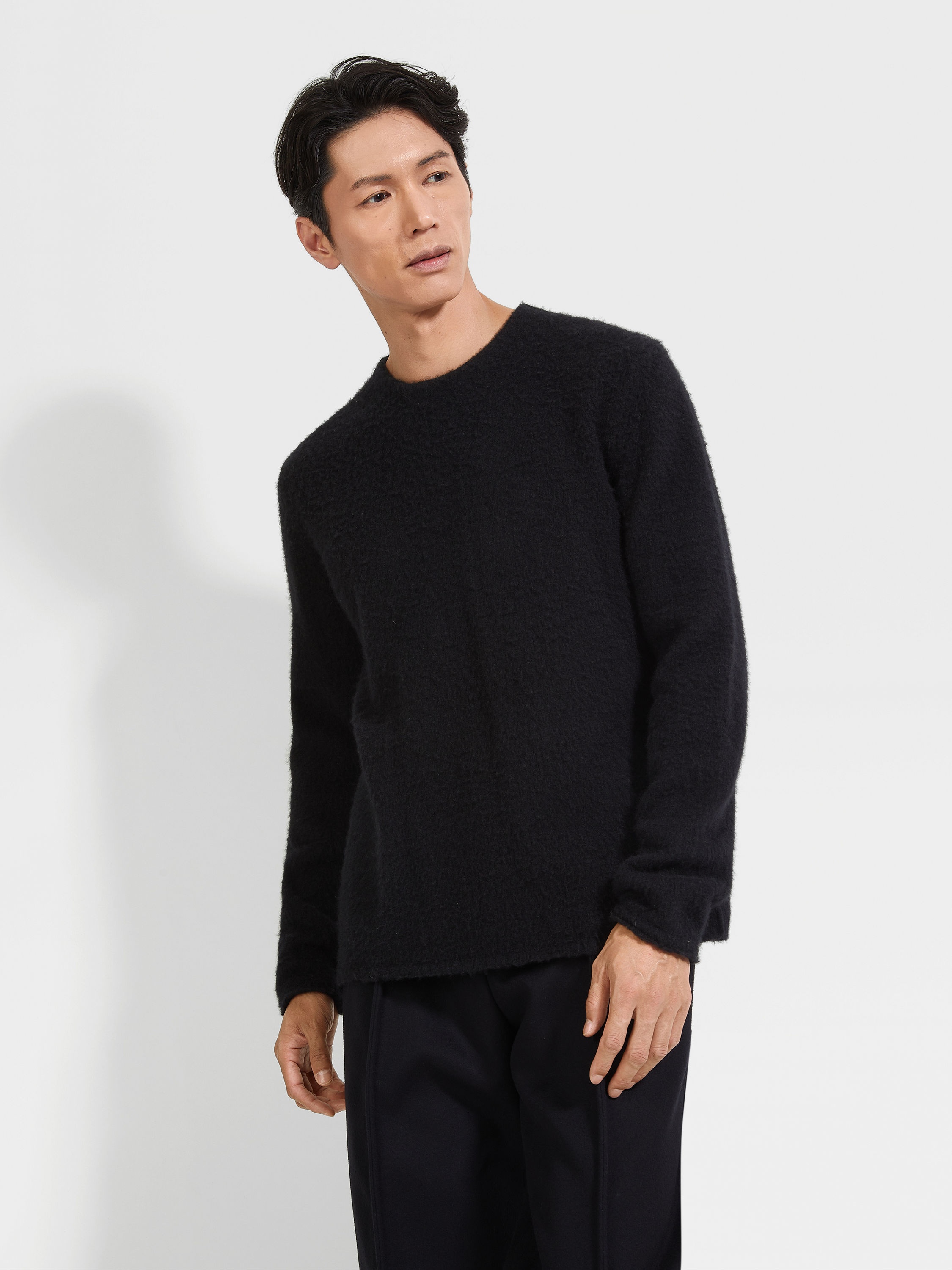 BLACK OASI CASHMERE CREWNECK - 3