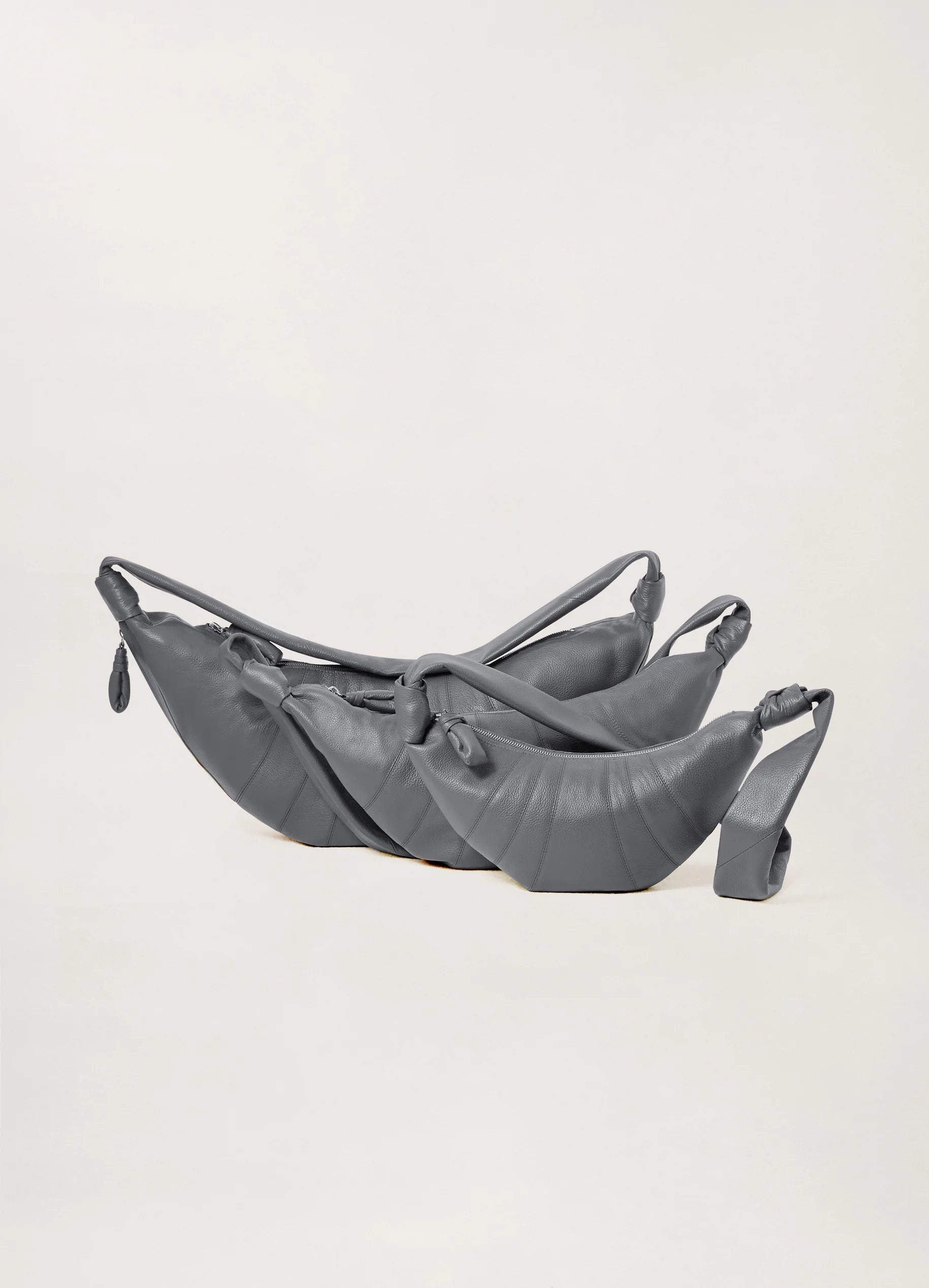 SMALL CROISSANT BAG
SOFT GRAINED LEATHER - 4