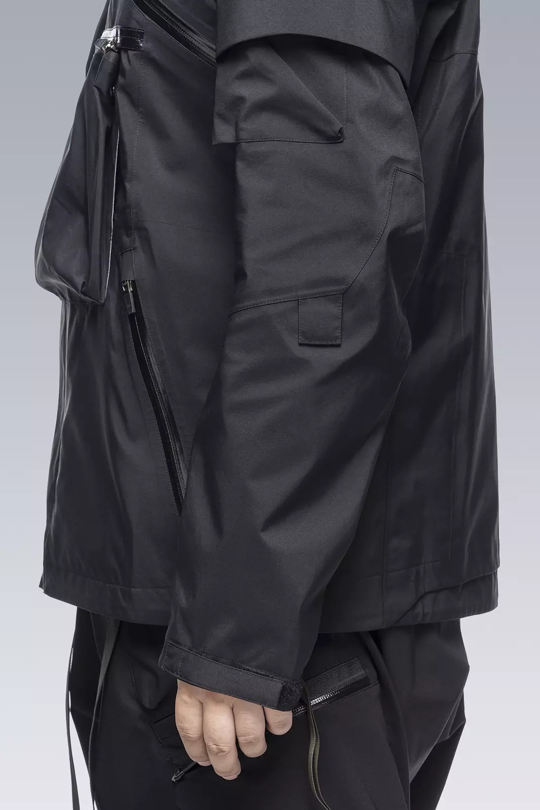 J1A-GTKR-BKS KR EX 3L Gore-Tex® Pro Interops Jacket Black with size 5 WR zippers in gloss black - 31
