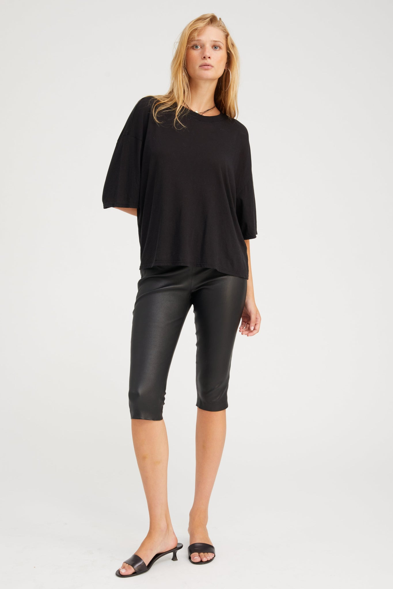BLACK BOXY TEE - 2