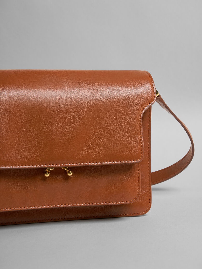 TRUNK SOFT MEDIUM BAG IN BROWN LEATHER - 5