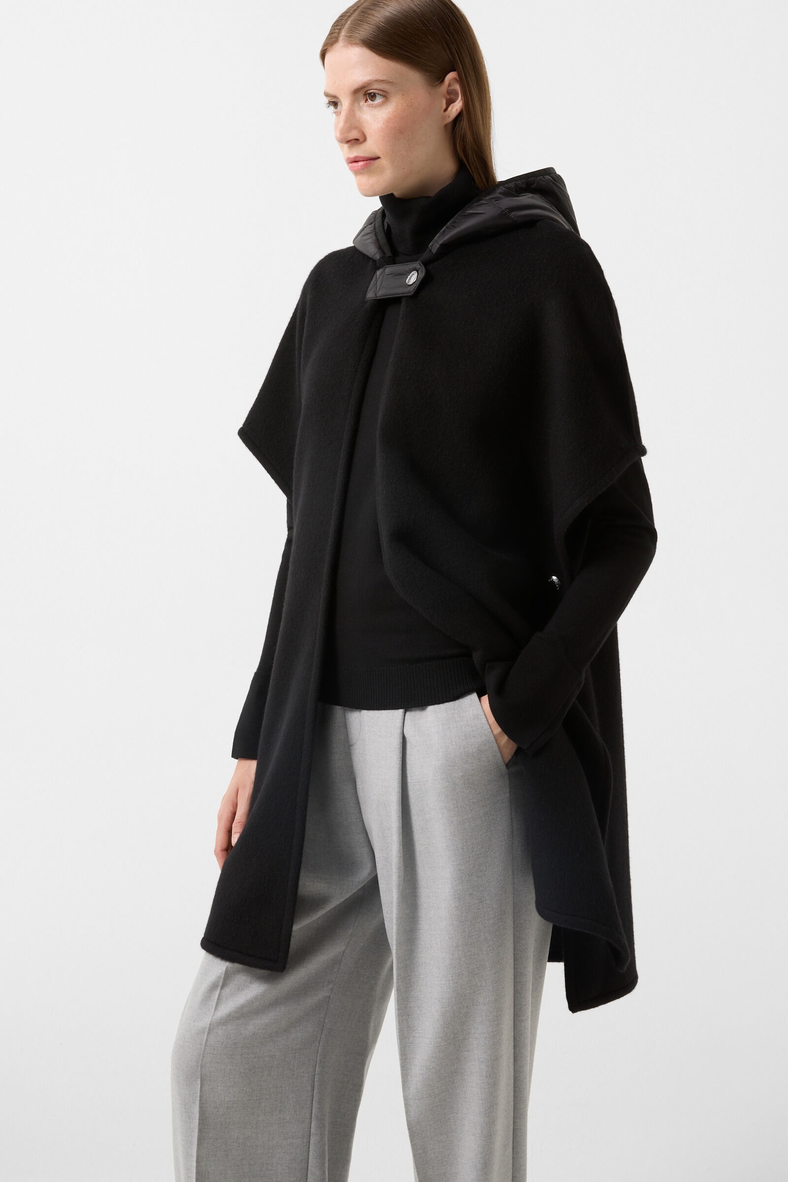 Nilla Cape in Black - 2