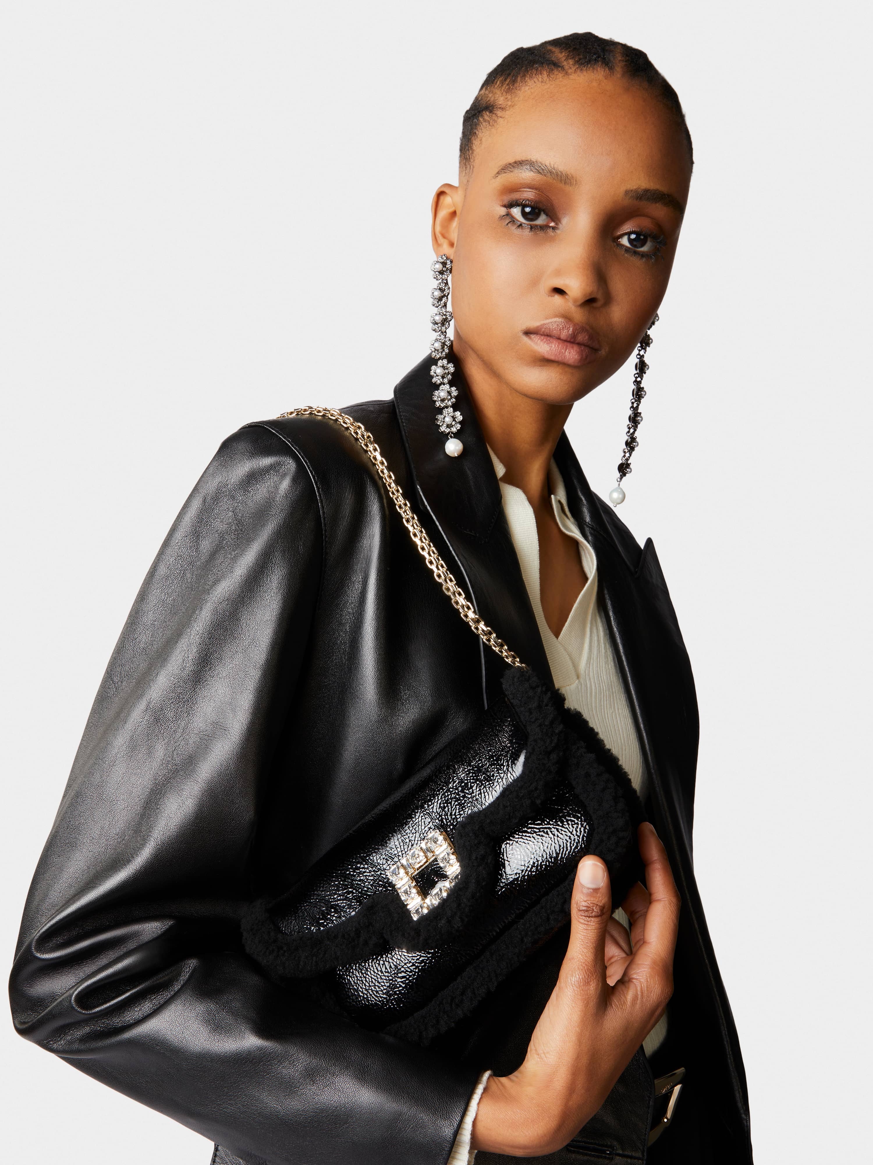 Jeu de Fille Viv' Shearling Strass Buckle Clutch Bag in Patent Leather - 2