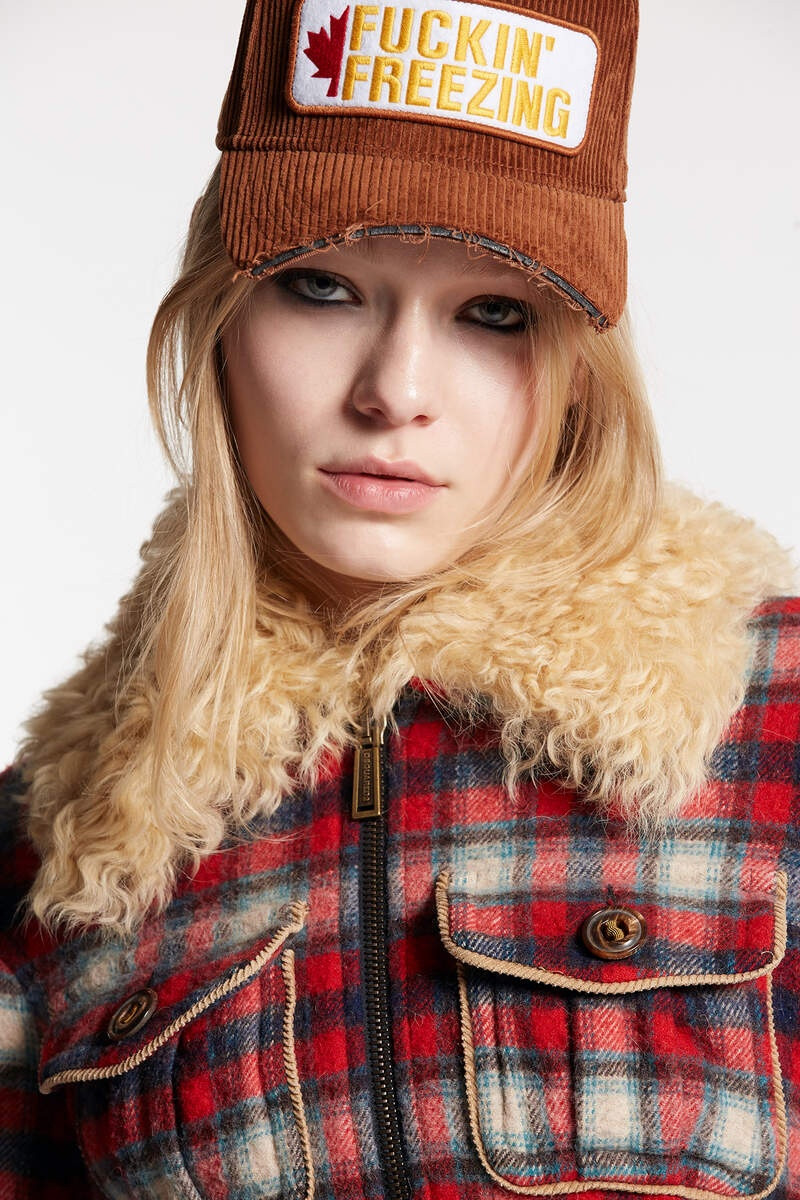 CANADIAN CHECK KABAN 4