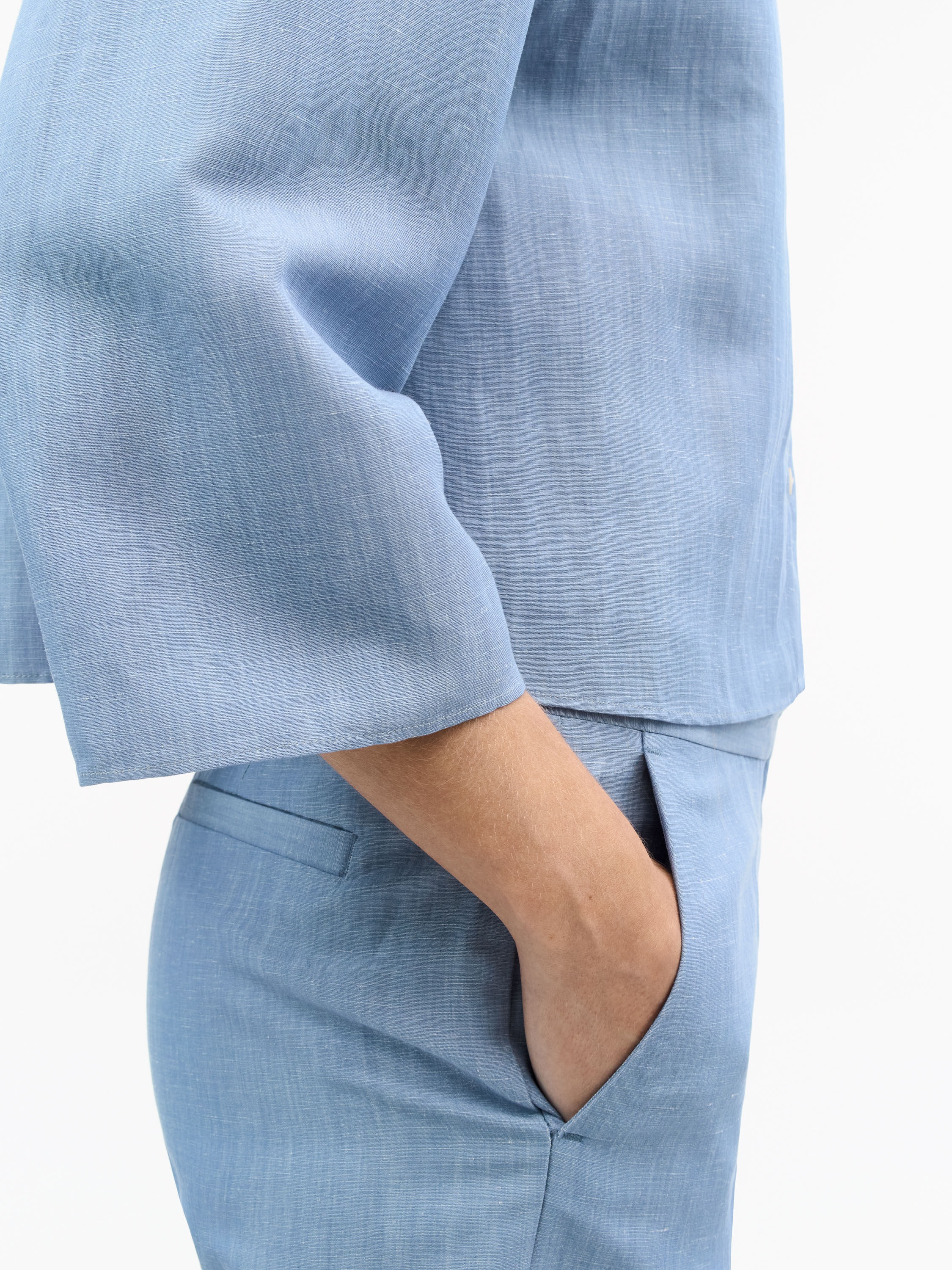 Corins Cropped Linen Shirt - 5