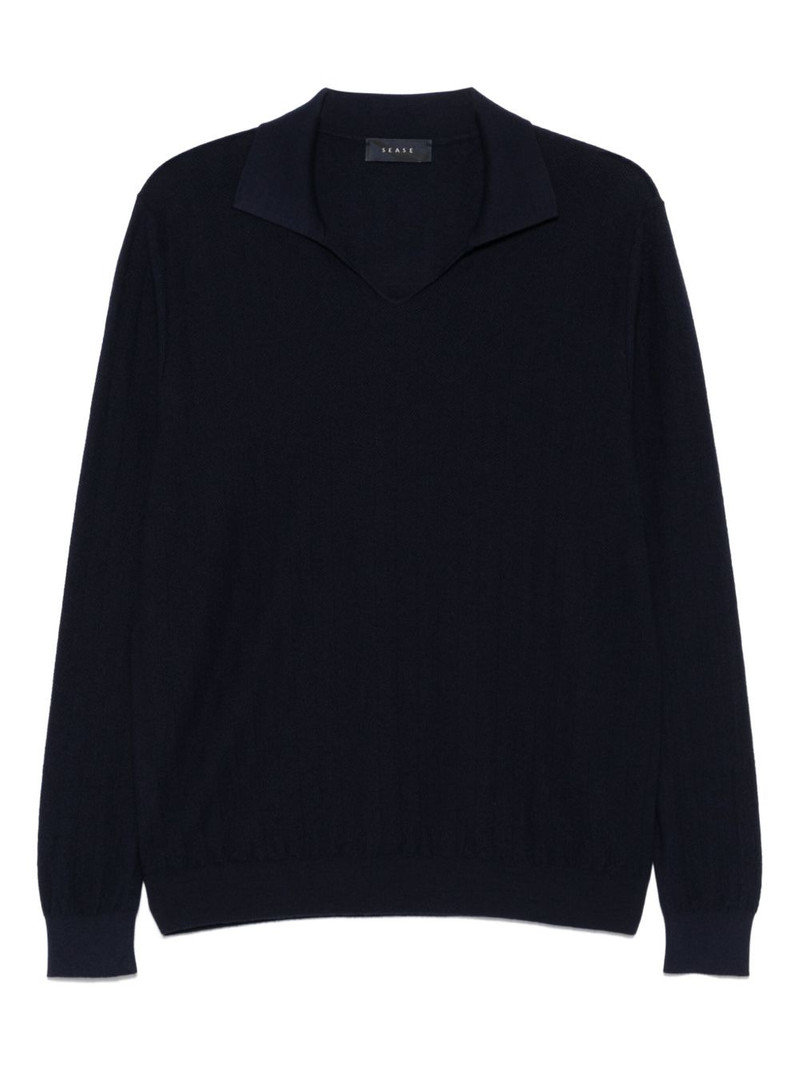 spread-collar top 1