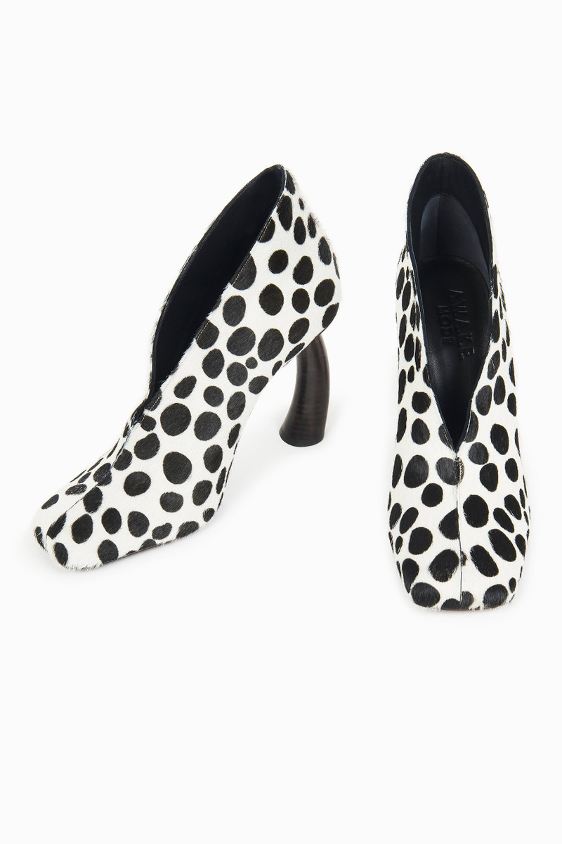 A.W.A.K.E. MODE LAUREN BLACK WHITE outlook