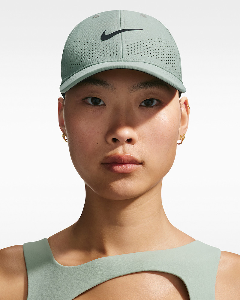 Nike Dri-FIT ADV Club Structured Swoosh Cap 3