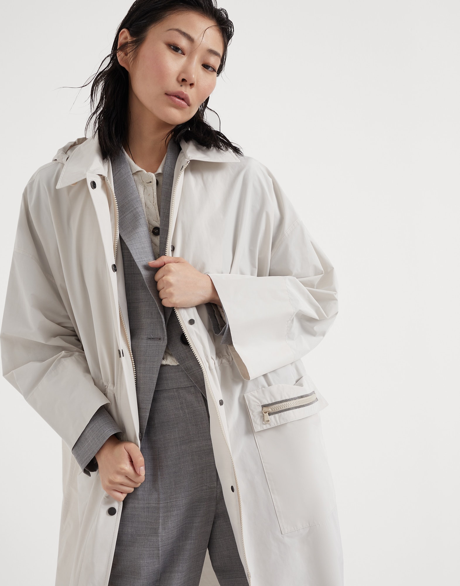 Water-resistant taffeta outerwear jacket with shiny pocket trim - 4