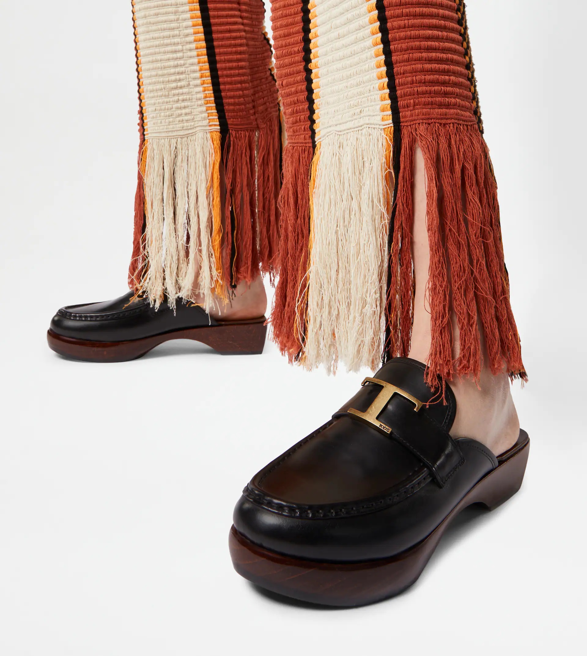 MULES IN LEATHER - BLACK - 2
