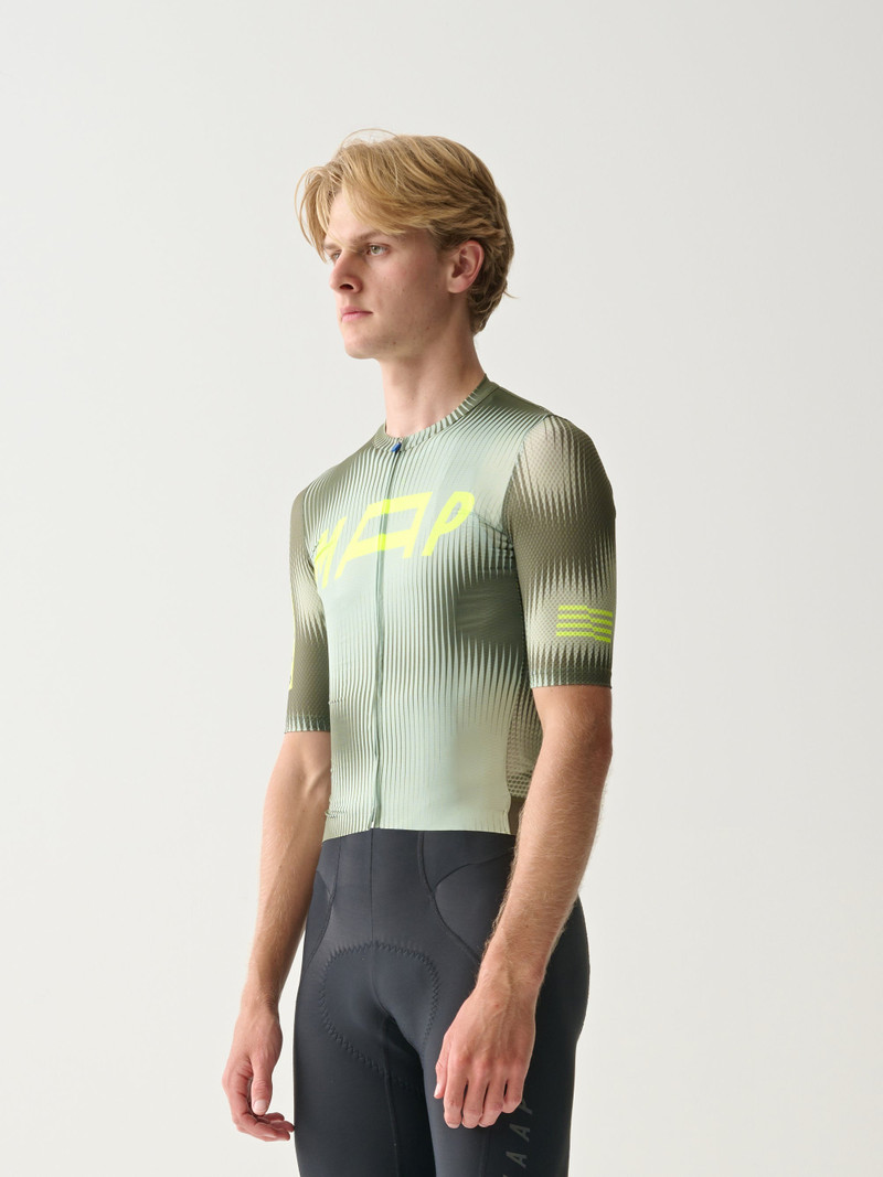 MAAP Privateer I.S Pro Jersey outlook
