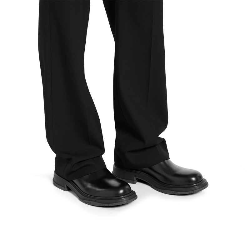 GUCCI Men's ankle boot with tonal logo outlook