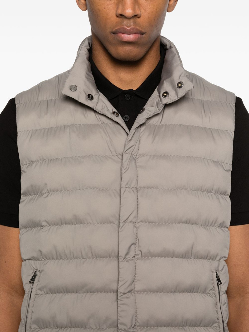 zip sleeveless jacket 5