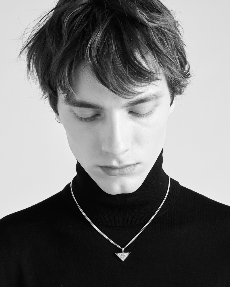 Eternal Gold pendant necklace in yellow gold 5