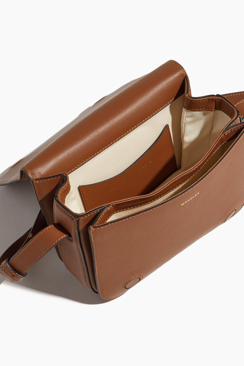 Oscar Trunk Medium in Saddle 4
