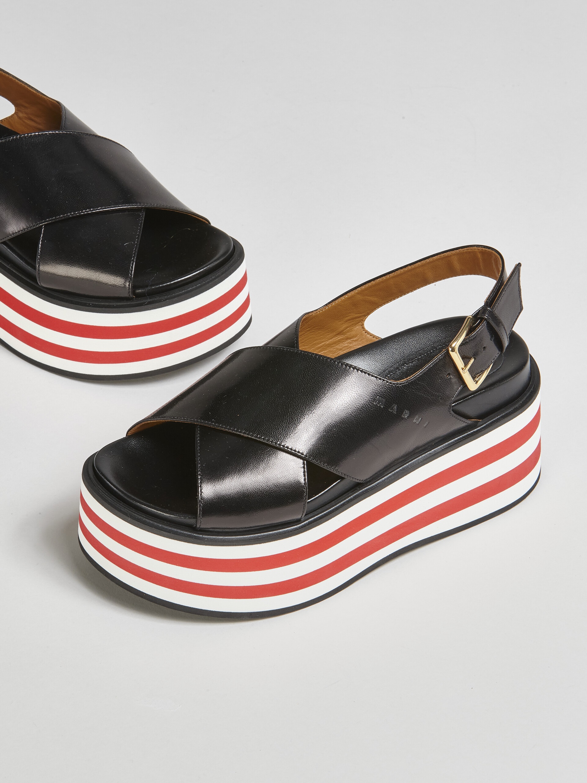 BLACK LEATHER FUSSBETT WEDGE - 5