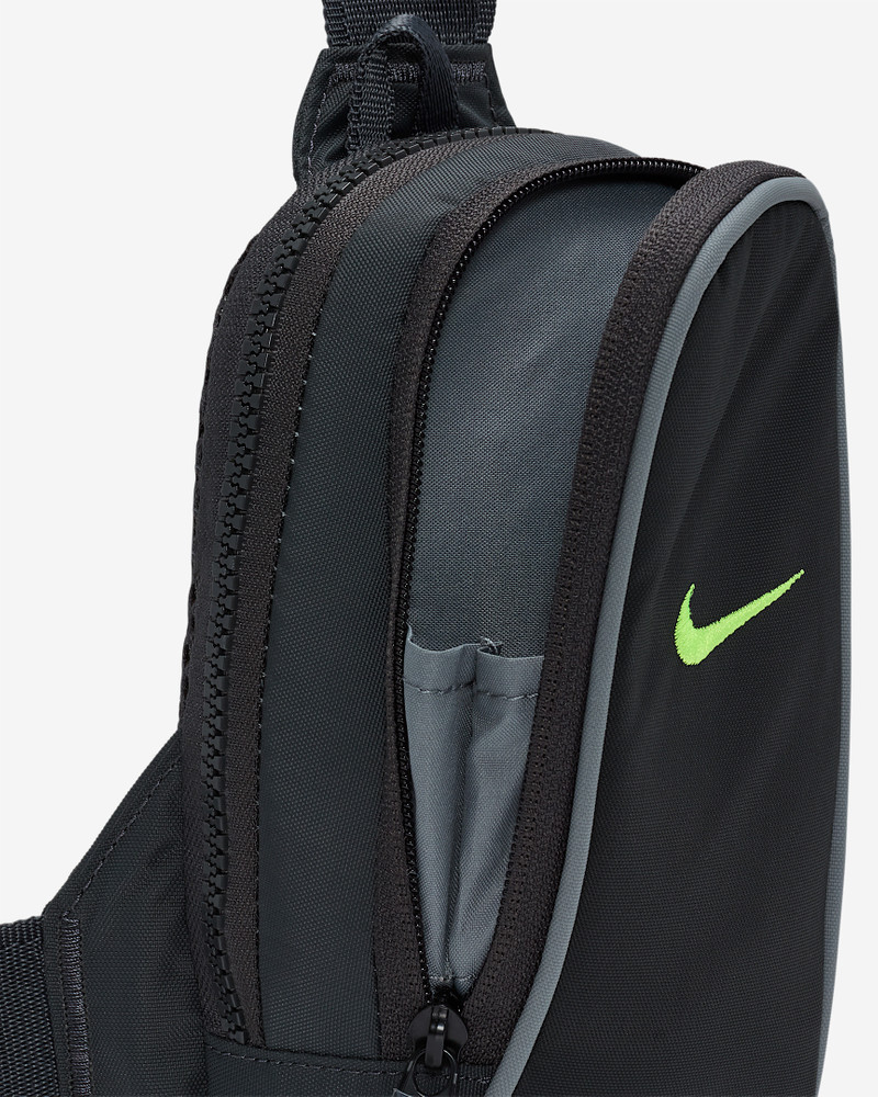 Nike Sportswear Essentials Crossbody Bag (1L) 5