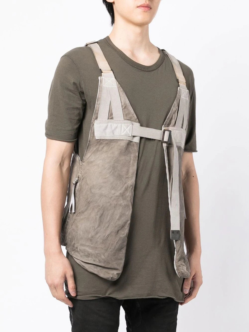 sliding-buckle fastening vest 3