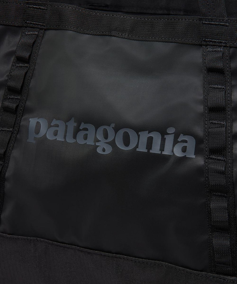 Patagonia Black hole tote 25L bag outlook