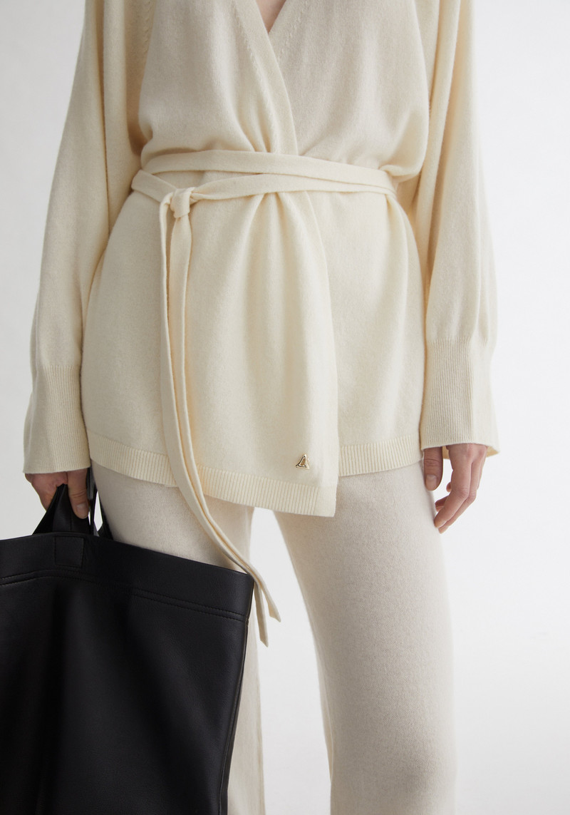 AERON CLOUD
Cashmere blend wrap cardigan outlook