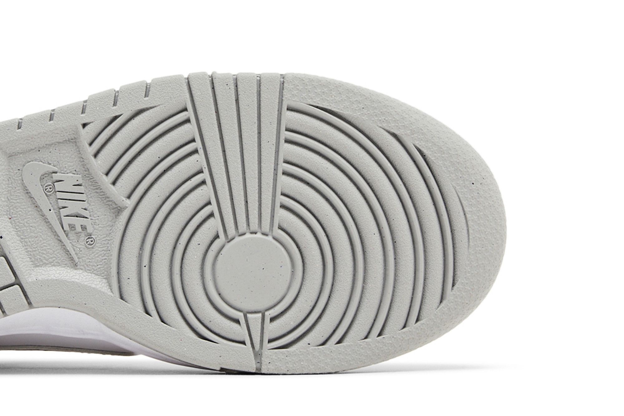 Wmns Dunk Low Next Nature 'Light Smoke Grey' - 5